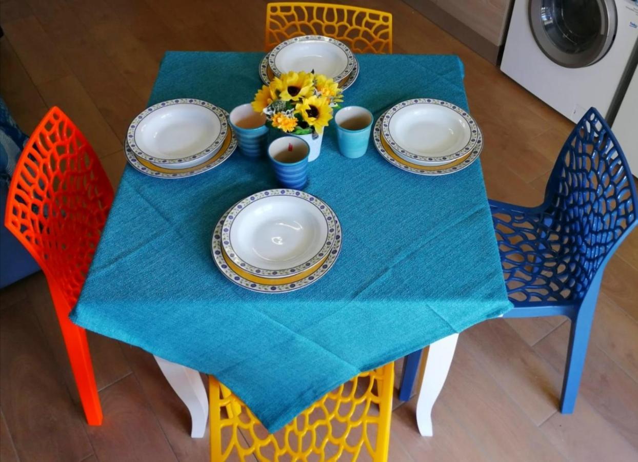 La Dolce Vita - Apartment With Shared Pool And Large Terrace Lido delle Nazioni Luaran gambar